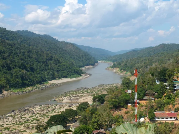 Río Salween en provincia de Mae Hong Son entre Tailandia y Myan — Foto de Stock
