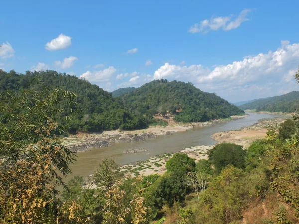 Salween river in mae hong son provinz zwischen thailand und myan — Stockfoto