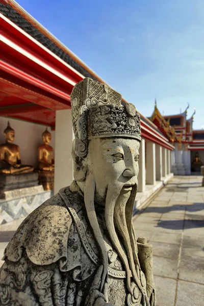 Bangkok Thailand - Jan 03 : Chinese stone guardian statue in Wat — Stock Photo, Image