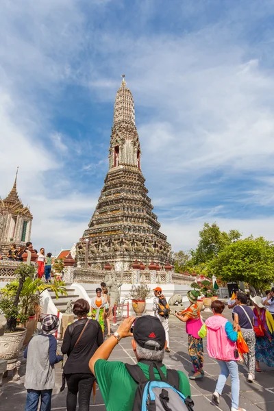 Bangkok, Thajsko - Listopad 10: wat arun je jedním z hlavních v — Stock fotografie