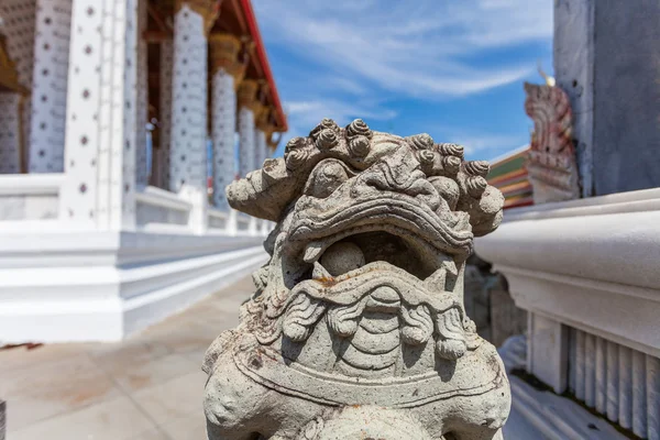 Statue à Wat Arun — Photo