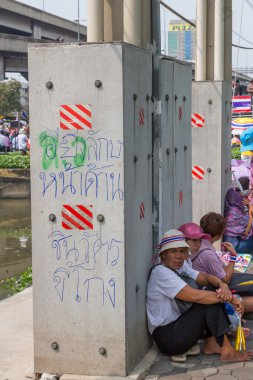 Bangkok - Şubat 20: Başbakan protestocular sh önüne çıkarılacak