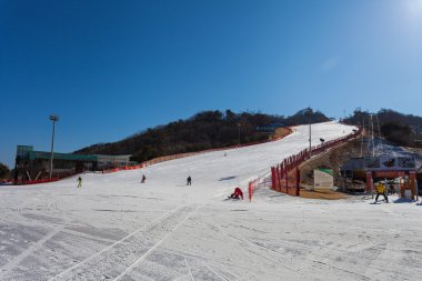 Hongcheon, Güney Kore - 7 Mart: Görünüm vivaldi park ski world at