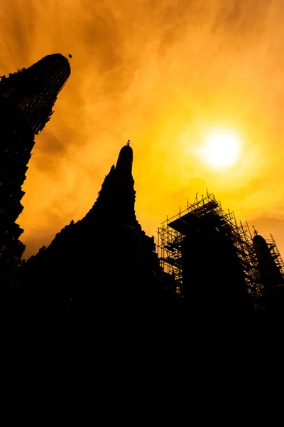 Wat Arun, Il Tempio dell'Alba, silhouette — Foto Stock