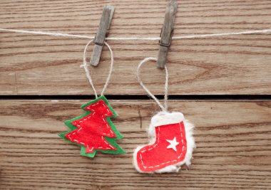 Ahşap zeminli Noel süslemesi