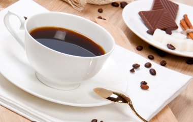 kahve fincan kahve çekirdekleri ile