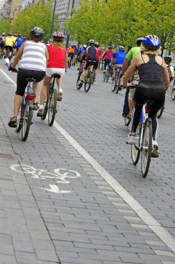 Grup bisikletçi yarışı