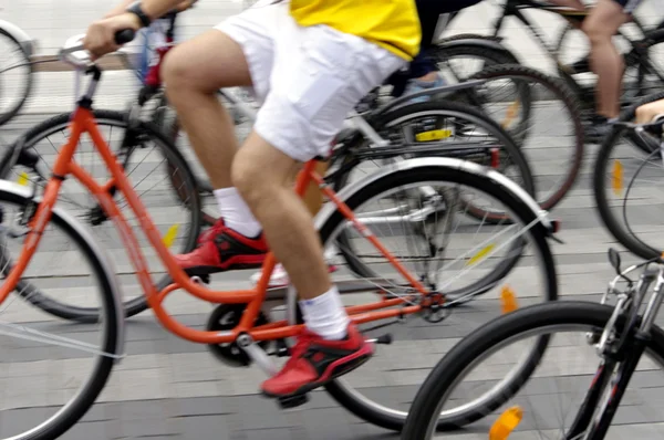 Motion blur abstract de un ciclista en la calle — Foto de Stock