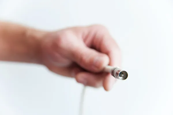 koaksiyel kablo ile insan eli