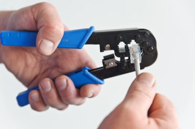 aracı bağlayıcı sarılmış