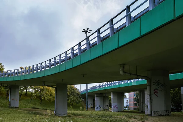 Pontes Junção Rodoviária Estão Decoradas Com Azulejos Verdes — Fotografia de Stock