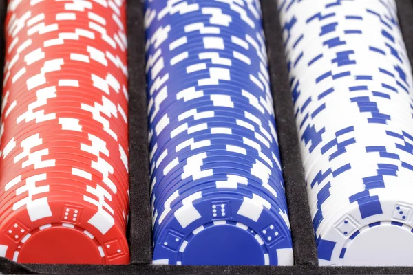 Набор фишек для покера — стоковое фото