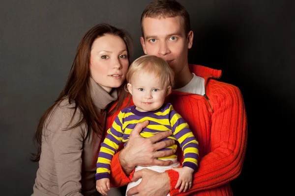 Young happy family — Stock Photo, Image