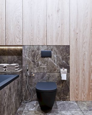 modern banyo tasarımı mermer ve ahşap fayanslarla