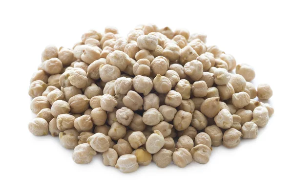 Garbanzos secos sobre blanco — Foto de Stock