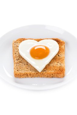 kalp şekilli yumurta tost