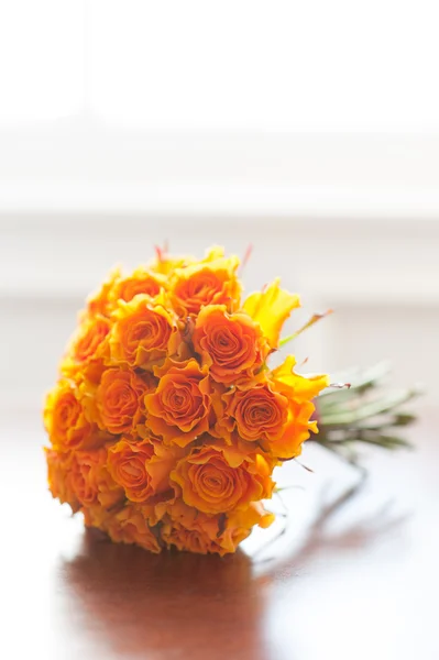 Oranje bruiloft boeket — Stockfoto