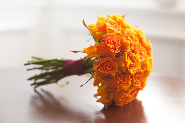 Bruiloft boeket Oranje Rozen — Stockfoto