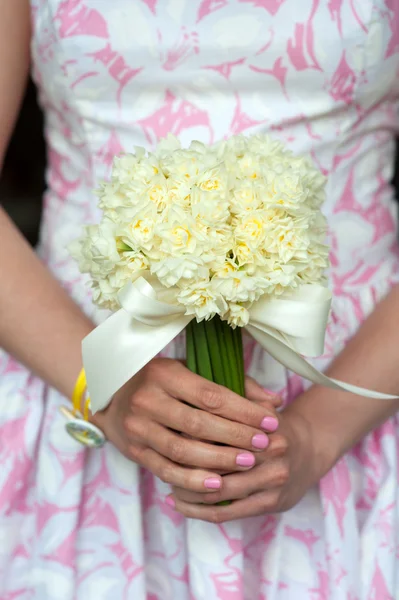 Narcissen bruiloft boeket — Stockfoto