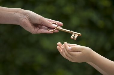 Çocuk yetişkin el anahtarı