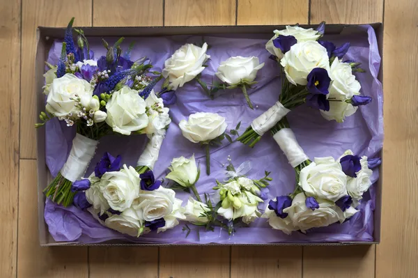 Κουτί γαμήλια λουλούδια — Φωτογραφία Αρχείου