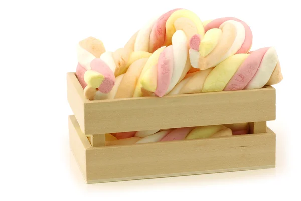 Bunte Marshmallow gedrehte Stöcke Süßigkeiten — Stockfoto