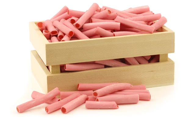 Rosa Zuckerstangen gefüllt mit Erdbeermarmelade — Stockfoto