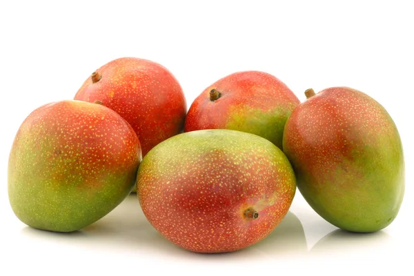 Свежие фрукты манго — стоковое фото
