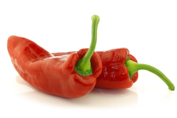 Frische rote Paprika (Paprika)) — Stockfoto