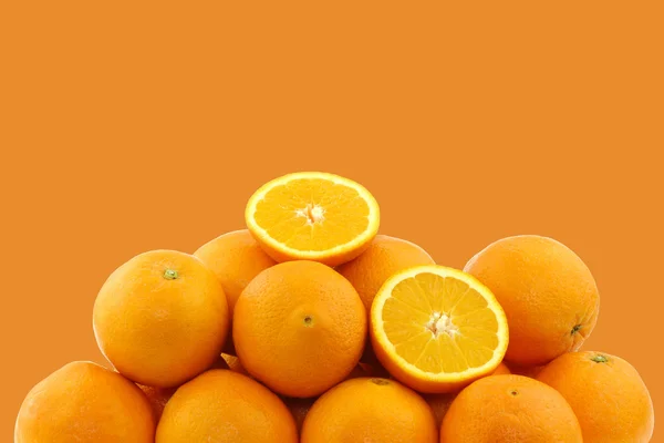 Fresh oranges and two halves — Stock Photo, Image