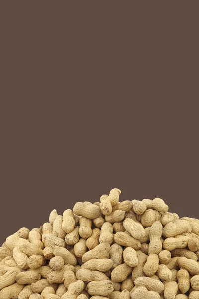 Кучка жареного арахиса — стоковое фото