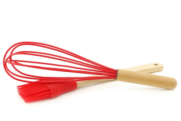 Красный кремниевый молоток для яиц и лопатка с деревянной ручкой — стоковое фото