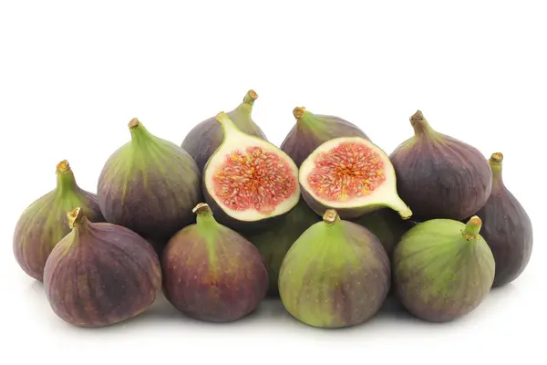 Cut figs (Ficus carica) — Stock Photo, Image