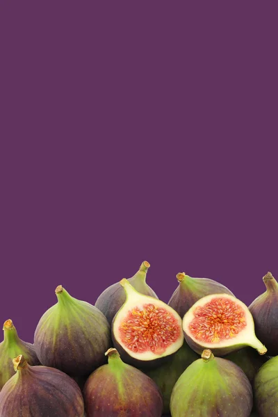 Fresh figs (Ficus carica) and a cut one — Stock Photo, Image