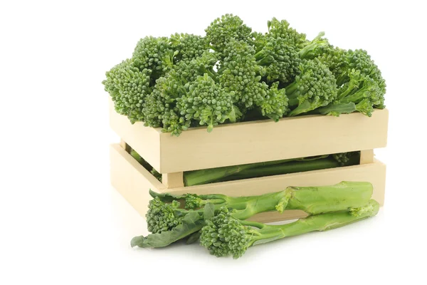 A small form of broccoli, called bimi, in a wooden box — Stock Photo, Image