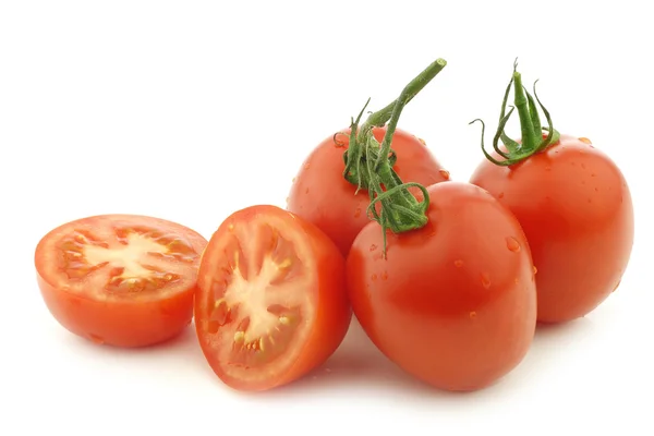 Fresh cut tomatoes — Stock Photo, Image