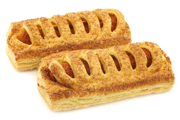 Traditionella holländska kött rullar kallas "kroketbroodje " — Stockfoto
