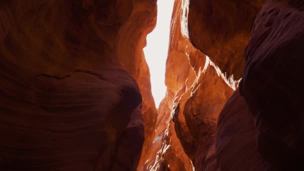 Mysterious Deep Slot Canyon With Curved And Smooth Orange Red Stone Cliffs Walls — Stock Video