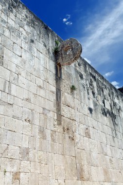 topu mahkeme hedefi. Juego de pelota. Chichen Itza