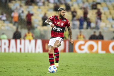 Rio, Brezilya - Ekim 03, 2021: Gabriel Barbosa (Gabigol) Maracana Stadyumu 'nda düzenlenen Brezilya Şampiyonası' nın 23. turunda Flamengo 3 - 0 Athletic-PR arasındaki maçta