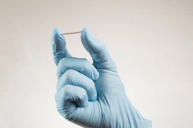 Hormonal implant veya güzellik çipi deri altı bir uygulamadır..