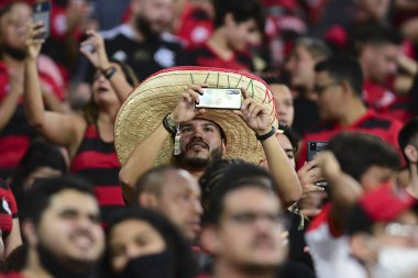 Rio, Brezilya - 17 Kasım 2021: Maracana Stadyumu 'nda düzenlenen Brezilya Şampiyonası' nın 33. raundunda Flamengo 1 ile 0 korintliler arasındaki maçta taraftarlar