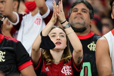 Rio, Brezilya - 17 Kasım 2021: Maracana Stadyumu 'nda düzenlenen Brezilya Şampiyonası' nın 33. raundunda Flamengo 1 ile 0 korintliler arasındaki maçta taraftarlar