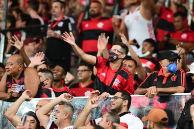 Rio, Brezilya - 17 Kasım 2021: Maracana Stadyumu 'nda düzenlenen Brezilya Şampiyonası' nın 33. raundunda Flamengo 1 ile 0 korintliler arasındaki maçta taraftarlar