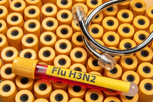 Blood Collection Tubes Labeled Flu H3N2 Symbolizing Flu Epidemic — Stock Photo, Image