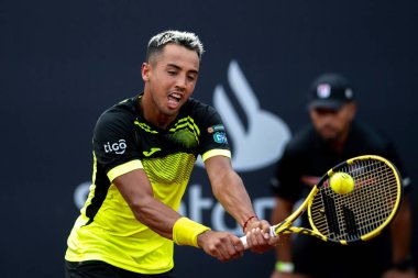 Rio, Brezilya - 13 Şubat 2022: Hugo Dellien (BOL), Rio Open 2022 'de oynanan eleme karşılaşmasında Miomir Kecmanoviç' e (SRB) karşı oynadı.