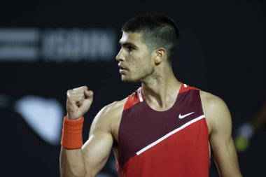 Rio, Brezilya - 14 Şubat 2022: Carlos Alcaraz (ESP), Rio Open 2022 'de oynanan ilk tur karşılaşmasında Jaume Antoni Munar Clar' a (ESP) karşı oynadı.
