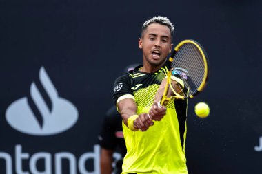 Rio, Brezilya - 13 Şubat 2022: Hugo Dellien (BOL), Rio Open 2022 'de oynanan eleme karşılaşmasında Miomir Kecmanoviç' e (SRB) karşı oynadı.
