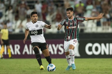 Rio, Brezilya - 09 Mart 2022: Martinelli ve Otalvaro oyuncusu Fluminense (BRA) 3 'e karşı 1 Olimpia (PAR) maçında Nilton Santos Stadyumu' nda oynanan Libertadores Kupası 'nın 3. raundunda