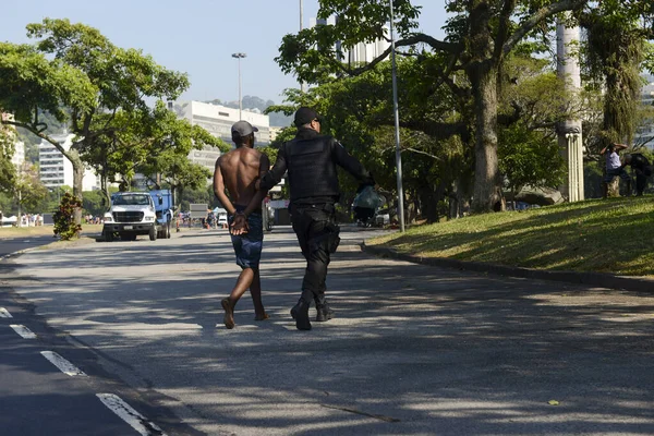 Rio Janeiro Brezilya Mart 2022 Botafogo Koyunda Bir Kişiyi Tutuklayan — Stok fotoğraf